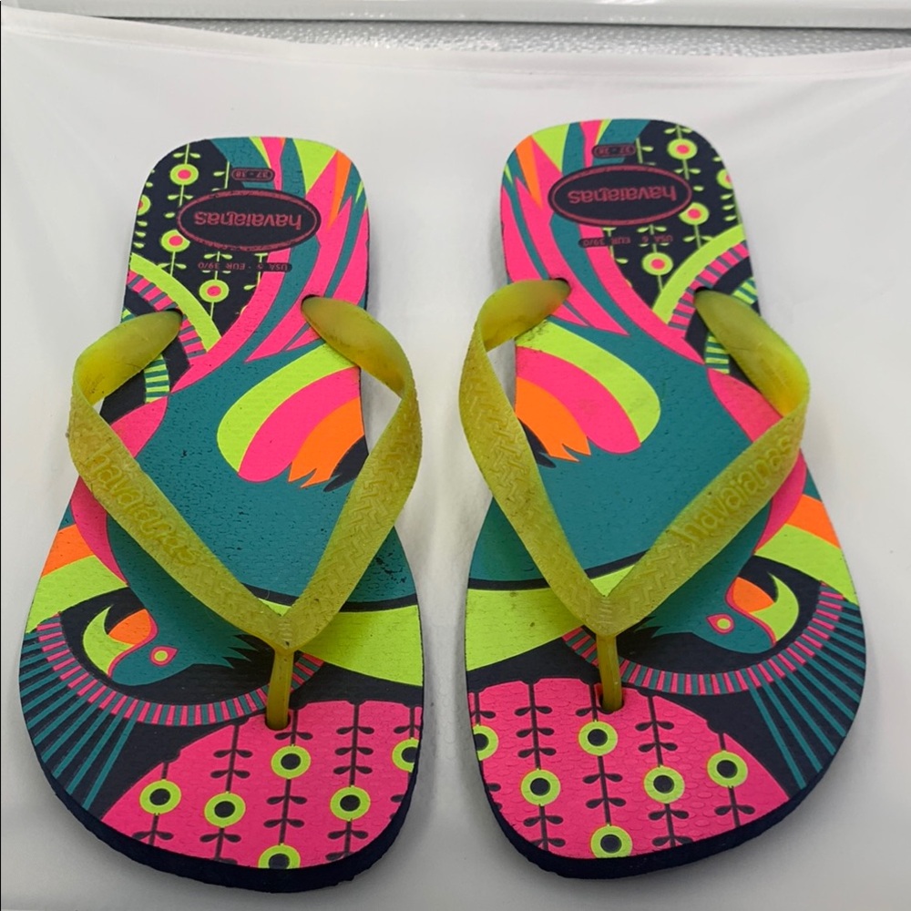 Havaianas women’s 37-38 or USA 6 Neon Pattern Flip Flops
